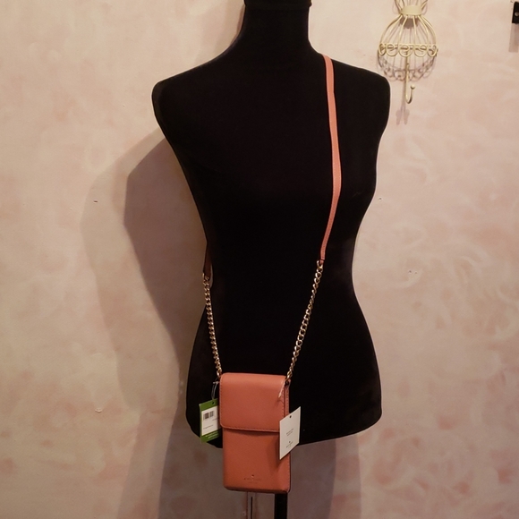 kate spade Handbags - NWT Kate Spade crossbody iPhone case